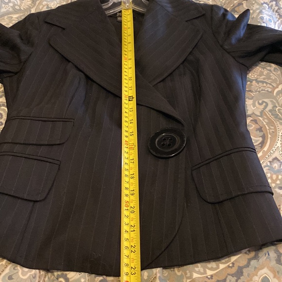 32.5 tall inseam pinstripes wool suit in excellent to like new condition - Picture 6 of 16